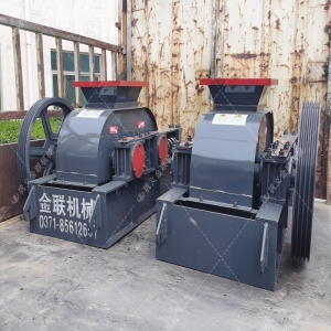 2PG800X600對(duì)輥破碎機(jī)發(fā)貨圖片_發(fā)往重慶_鵝卵石制砂